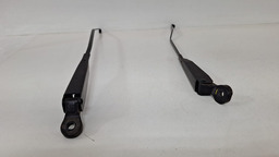 PAR BRAÇO LIMPADOR DIANTEIRO CORSA CLASSIC 2010 A 2012 DIREITO