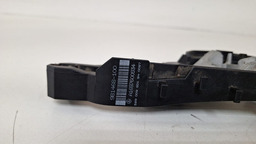 CAVALETE MAÇANETA DIANTEIRA ESQ. MERCEDES B180 2008 A 2010 PRETO