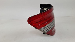 LANTERNA ESQUERDA MERCEDES B180 1.8 2008 A 2010 (1) ESQUERDO/MOTORISTA VERMELHO