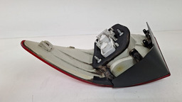 LANTERNA ESQUERDA MERCEDES B180 1.8 2008 2009 2010 ESQUERDO/MOTORISTA VERMELHO