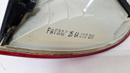 LANTERNA ESQUERDA MERCEDES B180 1.8 2008 2009 2010 ESQUERDO/MOTORISTA VERMELHO