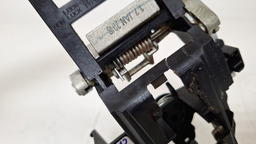 CAVALETE MAÇANETA PORTA TRASEIRO E. FORD RANGER 2014 A 2020 TRASEIRA