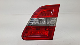 LANTERNA TAMPA TRASEIRA DIREITO MERCEDES B200 2011