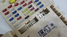 CAIXA FUSIVEL HYUNDAI IX35 2.0 2016 2017