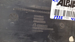 GRADE FAROL MILHA ESQUERDO BMW 118I 2014 2015 PRETO