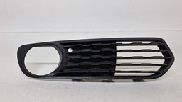 GRADE FAROL MILHA DIREITO BMW 118I 2014 2015 PRETO DIREITO