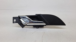 MAÇANETA INTERNA DIANTEIRO E. CHEVROLET CAPTIVA 2011 2012 PRATEADO DIANTEIRA