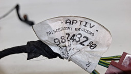 CHICOTE TAMPA TRASEIRA ESQUERDA PEUGEOT EXPERT 1.6 2019 2020