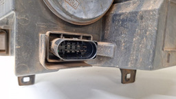 FAROL DIREITO MERCEDES SPRINTER 417 CDI 2.2 2023 2024 DIREITO/PASSAGEIRO