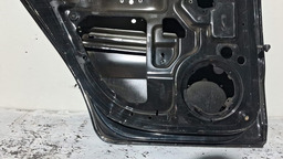 PORTA TRASEIRA ESQUERDA VW FOX 2010 A 2021 COM DETALHE ESQUERDO PRETO