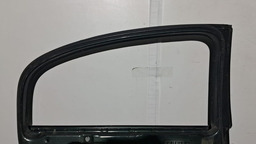 PORTA TRASEIRA ESQUERDA  VW POLO 2002 A 2014 COM DETALHE ESQUERDO PRETO