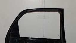 PORTA TRASEIRA ESQUERDA GM CELTA 2000 A 2014 COM DETALHE ESQUERDO PRETO