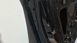 PORTA DIANTEIRA ESQUERDO AUDI A3 2014 A 2020 COM DETALHE PRETO