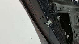 PORTA TRASEIRA ESQUERDA VW JETTA 2011 A 2016 COM DETALHE ESQUERDO PRETO