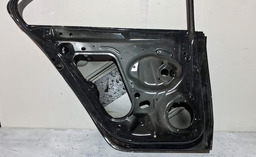 PORTA TRASEIRA ESQUERDA VW JETTA 2011 A 2016 COM DETALHE ESQUERDO PRETO