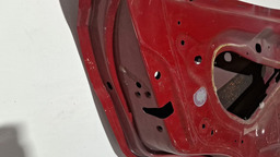 PORTA TRASEIRA ESQUERDA FORD KA 2015 A 2021 COM DETALHE ESQUERDO VERMELHO