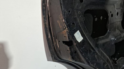 PORTA TRASEIRA ESQUERDA GM CAPTIVA 2008 A 2012 COM DETALHE ESQUERDO PRETO