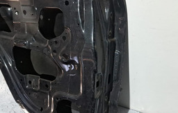 PORTA TRASEIRA ESQUERDA GM CAPTIVA 2008 A 2012 COM DETALHE ESQUERDO PRETO