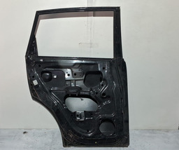 PORTA TRASEIRA ESQUERDA GM CAPTIVA 2008 A 2012 COM DETALHE ESQUERDO PRETO