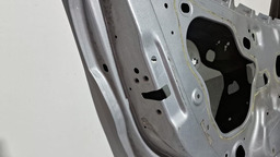 PORTA TRASEIRA ESQUERDA FORD ECOSPORT 2013 A 2022 C/DETALHE ESQUERDO PRATEADO