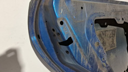 PORTA TRASEIRA ESQUERDA FORD NEW FIESTA 2012 A 2017 DETALHE ESQUERDO AZUL