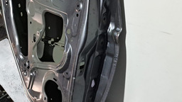 PORTA TRASEIRA ESQUERDA HONDA FIT 2015 A 2021 COM DETALHE ESQUERDO PRETO