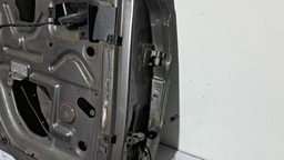 PORTA TRASEIRA ESQUERDA FORD ESCORT 1994 A 2002 COM DETALHE ESQUERDO PRETO