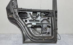 PORTA TRASEIRA ESQUERDA FORD ESCORT 1994 A 2002 COM DETALHE ESQUERDO PRETO