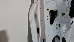 PORTA TRASEIRA DIREITA FORD ECOSPORT 2013 A 2020 COM DETALHE BRANCO