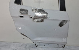 PORTA TRASEIRA DIREITA FORD ECOSPORT 2013 A 2020 COM DETALHE BRANCO