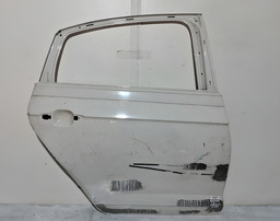 PORTA TRASEIRA DIREITA VW VIRTUS 2017 A 2024 COM DETALHE DIREITO BRANCO