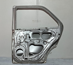 PORTA TRASEIRA DIREITA TOYOTA SW4 2006 A 2015 COM DETALHE PRATEADO