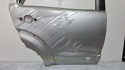 PORTA TRASEIRA DIREITA TOYOTA SW4 2006 A 2015 COM DETALHE PRATEADO