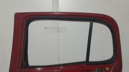 PORTA TRASEIRA DIREITA FIAT UNO VIVACE 2011 A 2019 C/DETALHE DIREITO VERMELHO