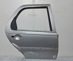 PORTA TRASEIRA DIREITA FIAT PALIO 2008 A 2013 COM DETALHE DIREITO PRATEADO