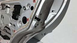 PORTA TRASEIRA DIREITA FIAT PALIO 2008 A 2013 COM DETALHE DIREITO PRATEADO