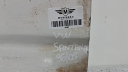 PORTA TRASEIRA DIREITA VW SANTANA 1996 A 2005 COM DETALHE DIREITO BRANCO