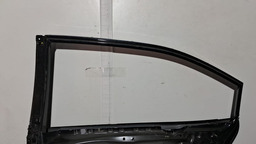 PORTA TRASEIRA DIREITA TOYOTA COROLLA 2020 A 2023 C /DETALHE DIREITO PRETO