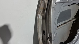 PORTA TRASEIRA DIREITA HYUNDAI SONATA 2011 A 2014 C/DETALHE PRATEADO
