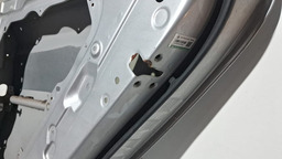 PORTA TRASEIRA DIREITA HYUNDAI SONATA 2011 A 2014 C/DETALHE PRATEADO