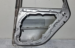 PORTA TRASEIRA DIREITA HYUNDAI SONATA 2011 A 2014 C/DETALHE PRATEADO