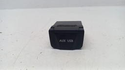 ENTRADA AUXILIAR USB HYUNDAI SANTA FE 2014 2015