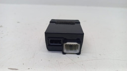 ENTRADA AUXILIAR USB HYUNDAI SANTA FE 2014 2015