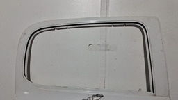 PORTA TRASEIRA DIREITA FIAT UNO VIVACE 2011 A 2019 C/DETALHE DIREITO BRANCO