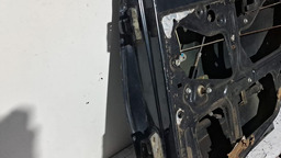 PORTA TRASEIRA DIREITA FIAT UNO 2001 A 2013 COM DETALHE DIREITO PRETO