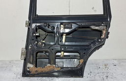 PORTA TRASEIRA DIREITA FIAT UNO 2001 A 2013 COM DETALHE DIREITO PRETO