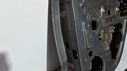 PORTA TRASEIRA DIREITA VW FOX 2004 A 2009 COM DETALHE DIREITO PRETO