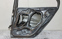 PORTA TRASEIRA DIREITA HONDA CIVIC 2007 A 2011 COM DETALHE DIREITO PRETO