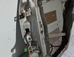 PORTA TRASEIRA DIREITA AUDI A3 1997 A 2006 COM DETALHE DIREITO PRATEADO