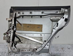PORTA TRASEIRA DIREITA AUDI A3 1997 A 2006 COM DETALHE DIREITO PRATEADO